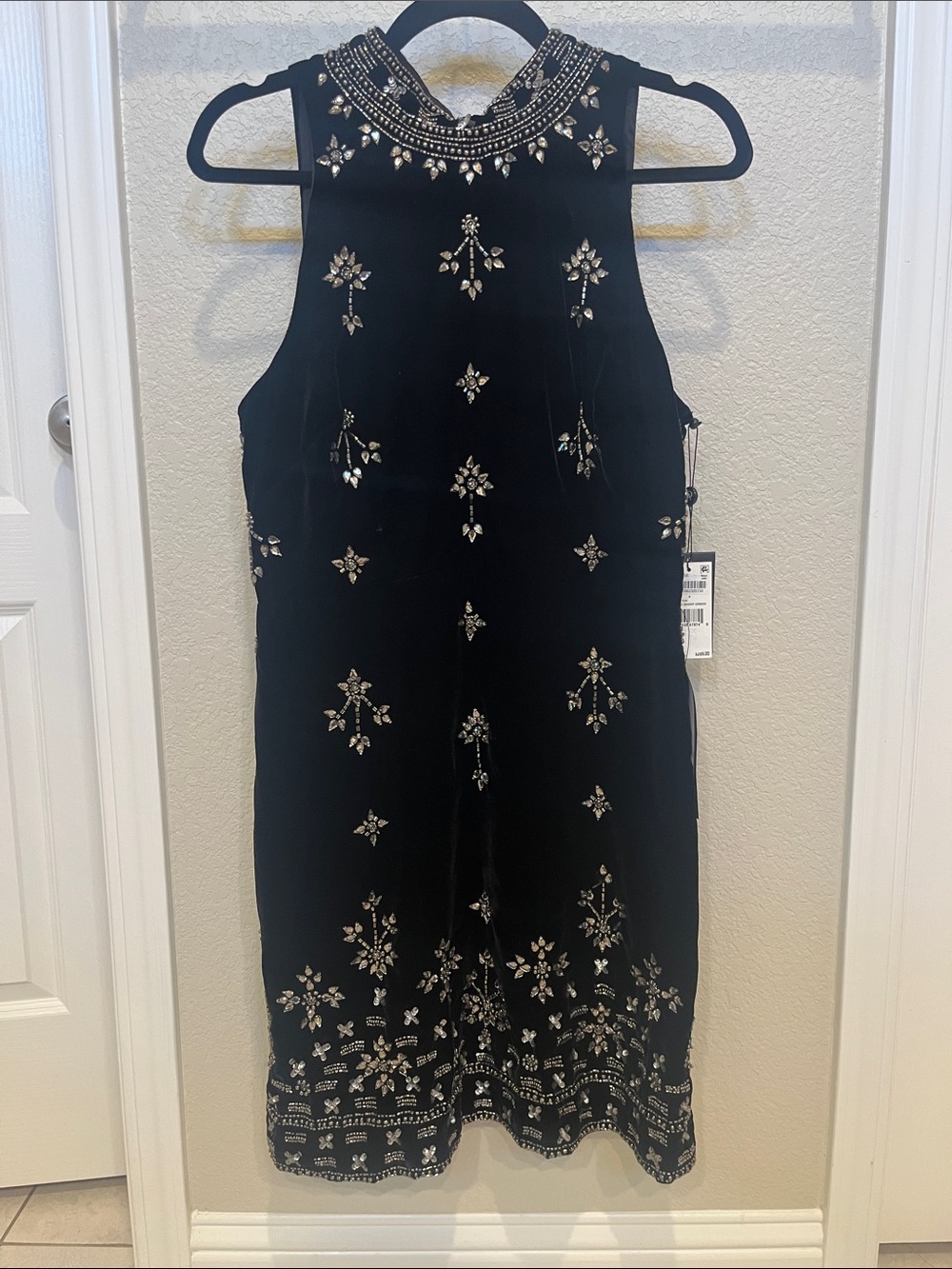 Adrianna Papell Black Velvet Crystal & beaded sleeveless Midi Dress size 8